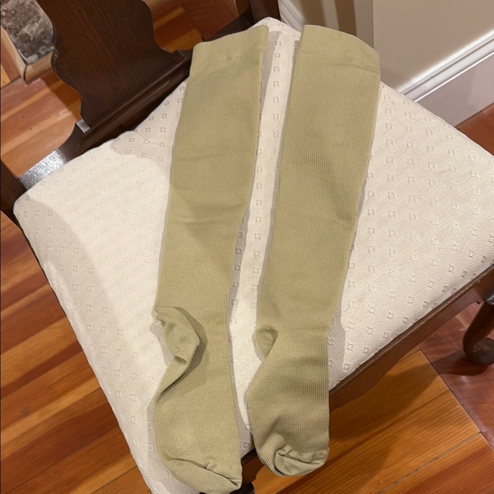 Compression Socks For Active Lifestyle - image 4